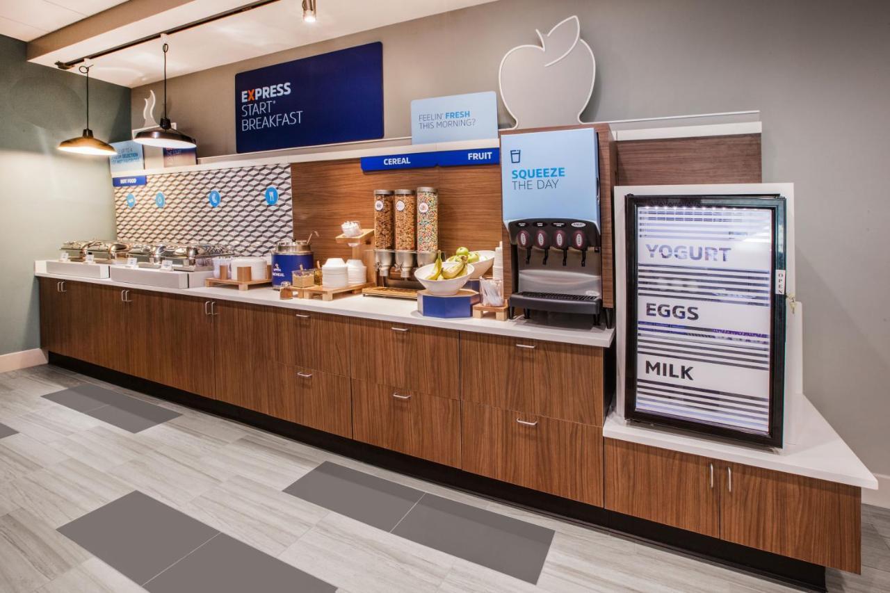 Holiday Inn Express Quantico - Stafford By Ihg Exteriör bild