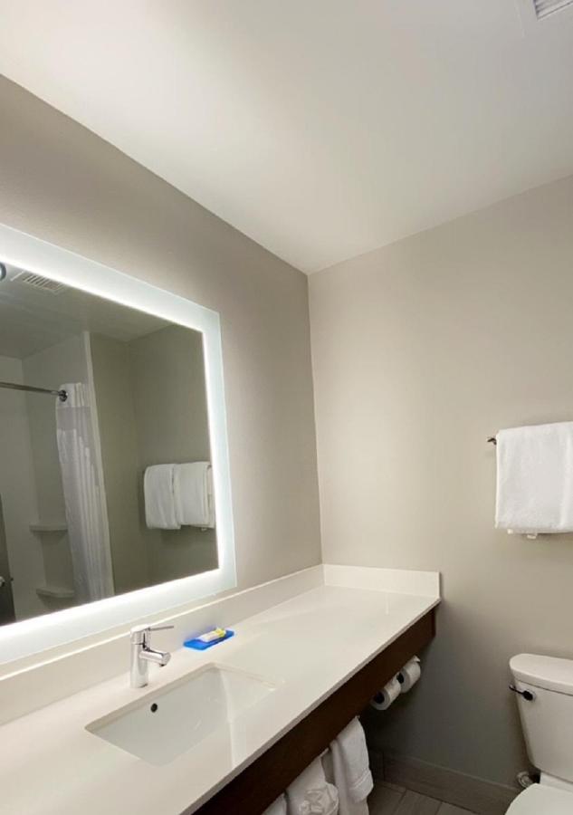 Holiday Inn Express Quantico - Stafford By Ihg Exteriör bild