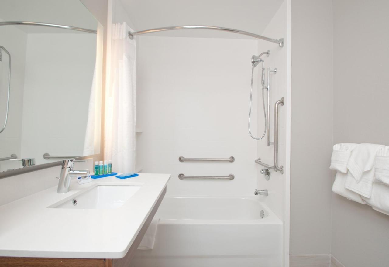 Holiday Inn Express Quantico - Stafford By Ihg Exteriör bild